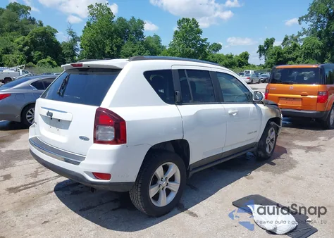 2015 Jeep Compass High Altitude Edition из США, поврежденный, VIN 1C4NJDEB9FD117484